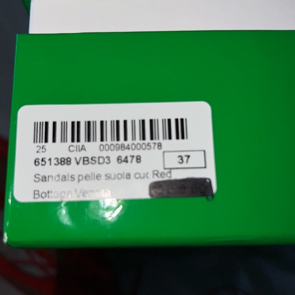 Slightly worn - Picture 4 of 4